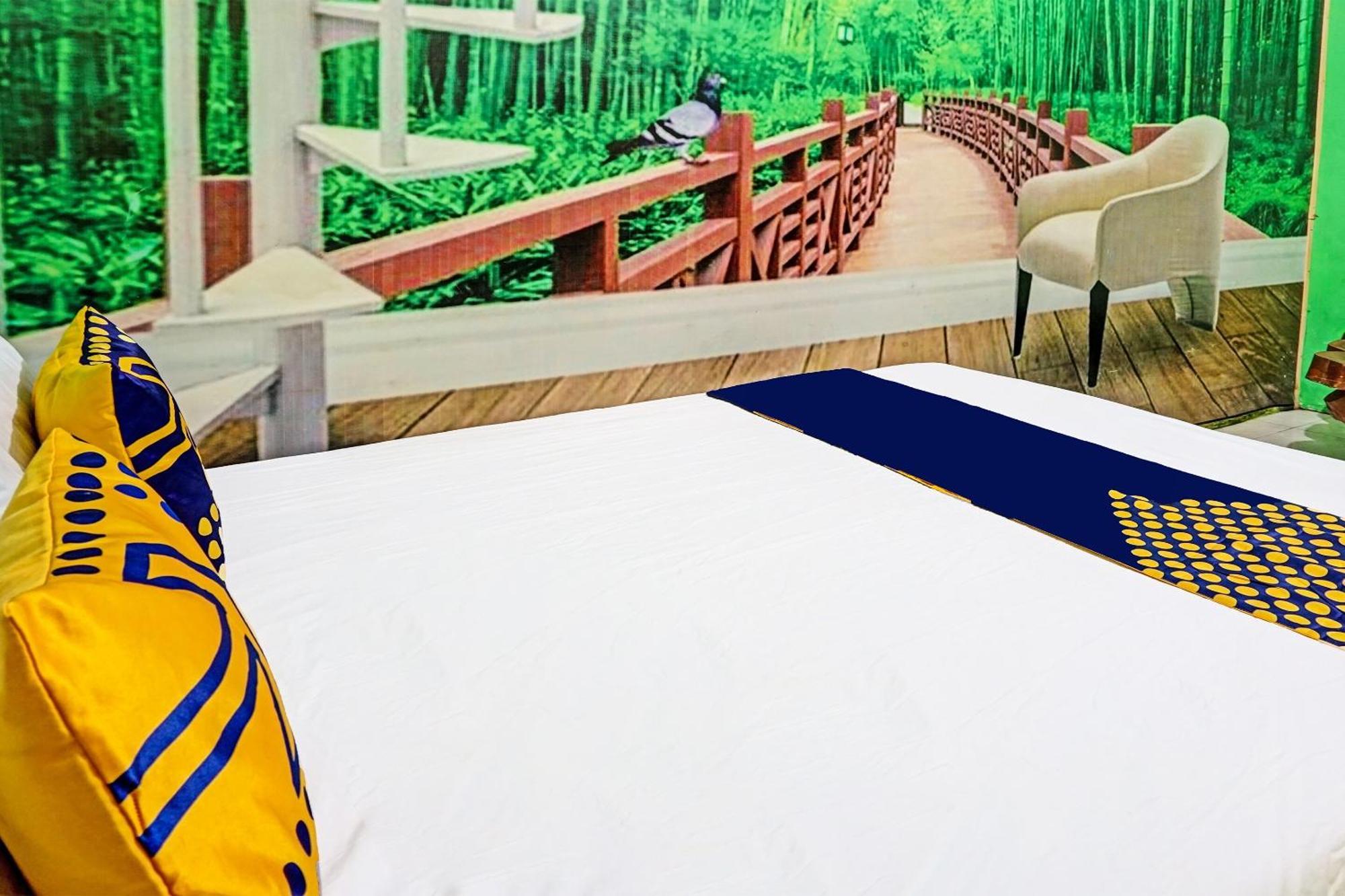 Oyo 91697 Nyaman Homestay Syariah Pare Exterior foto