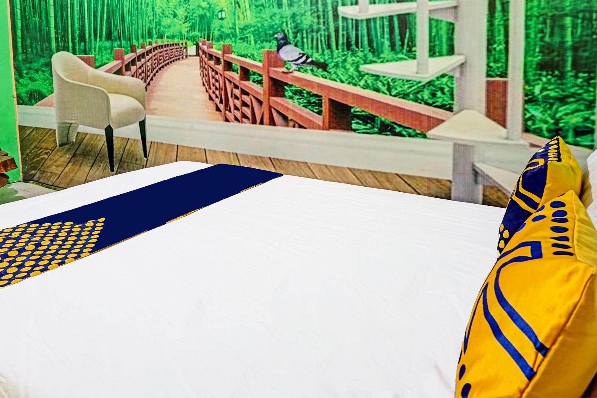 Oyo 91697 Nyaman Homestay Syariah Pare Exterior foto